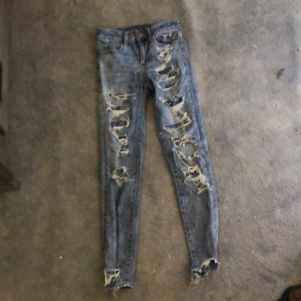 American eagle ripped jeans